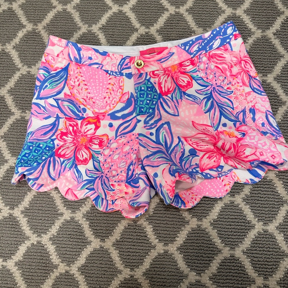 Womens Lily Pulitzer Scallop Shorts
